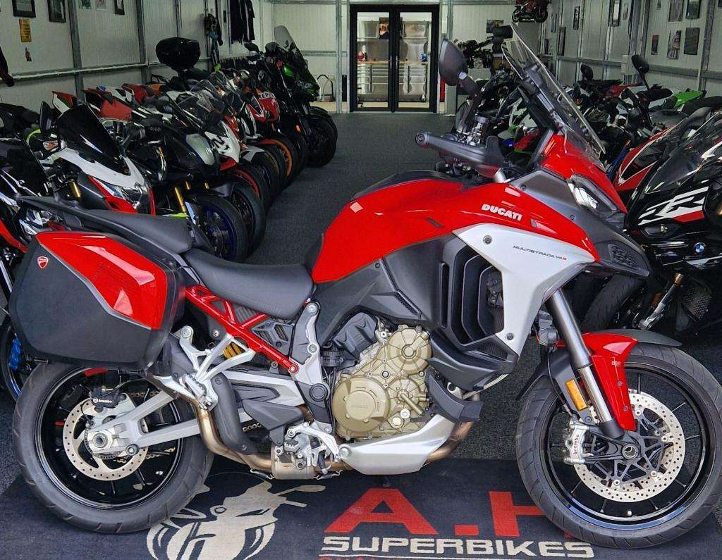 2021 DUCATI MULTISTRADA V4 S 2021 DUCATI MULTISTRADA V4 S