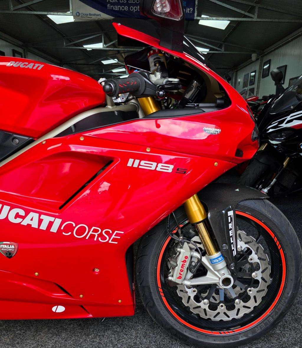 2011 DUCATI 1198 S 2011 DUCATI 1198 S