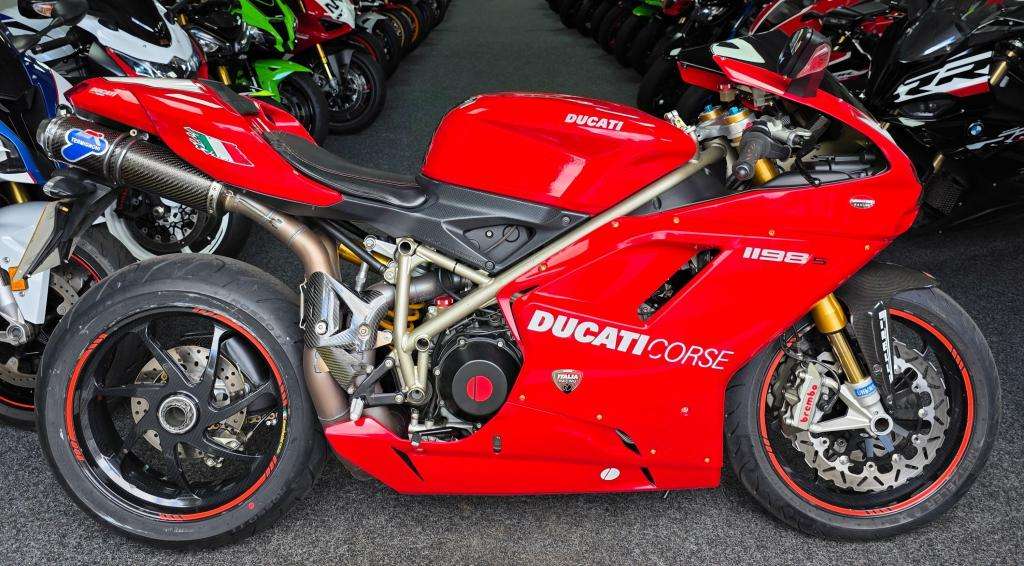 2011 DUCATI 1198 S 2011 DUCATI 1198 S