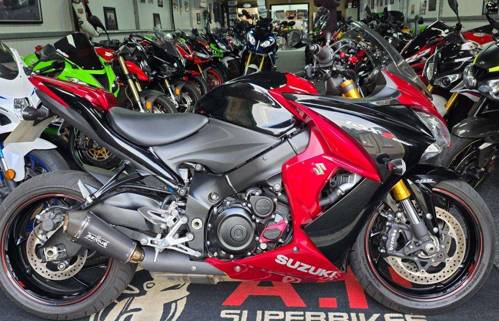 2015 SUZUKI GSXS 1000 FAL6 2015 SUZUKI GSXS 1000 FAL6