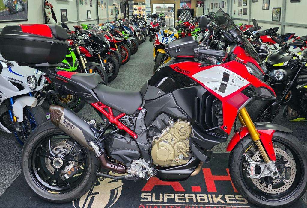 2022 DUCATI MULTISTRADA V4 PIKES PEAK 2022 DUCATI MULTISTRADA V4 PIKES PEAK