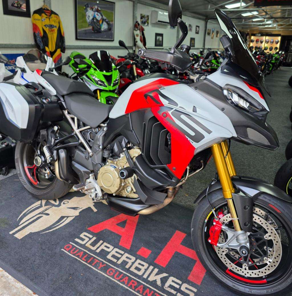 2024 DUCATI MULTISTRADA V4 1103 2024 DUCATI MULTISTRADA V4 1103