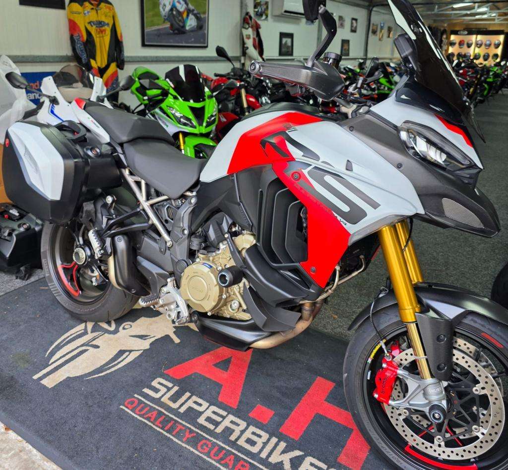 2024 DUCATI MULTISTRADA V4 1103 2024 DUCATI MULTISTRADA V4 1103