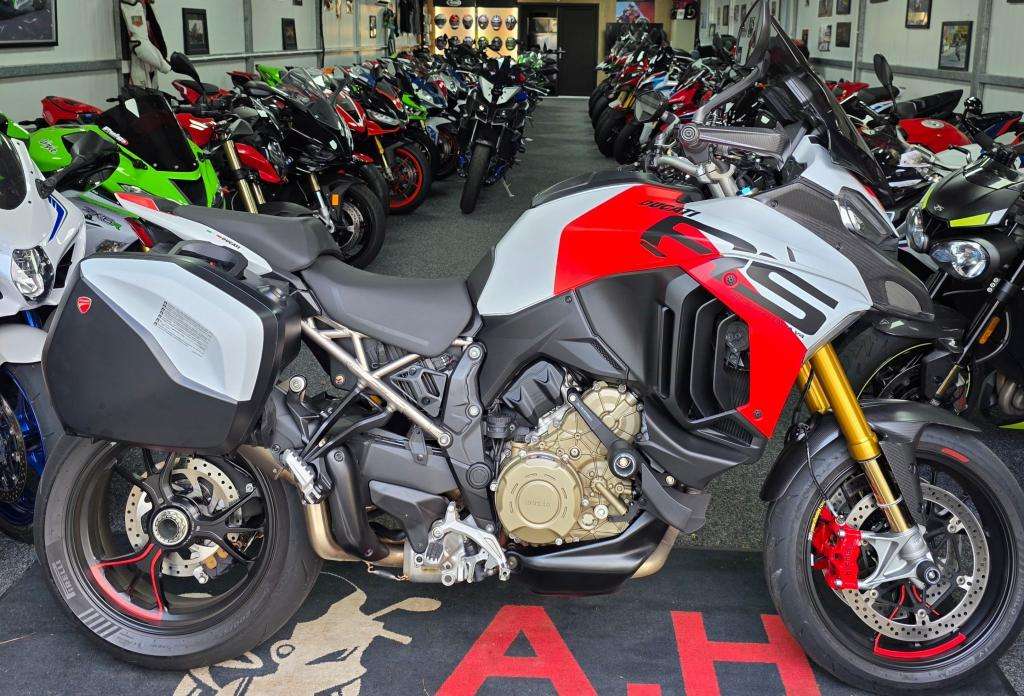 2024 DUCATI MULTISTRADA V4 1103 2024 DUCATI MULTISTRADA V4 1103
