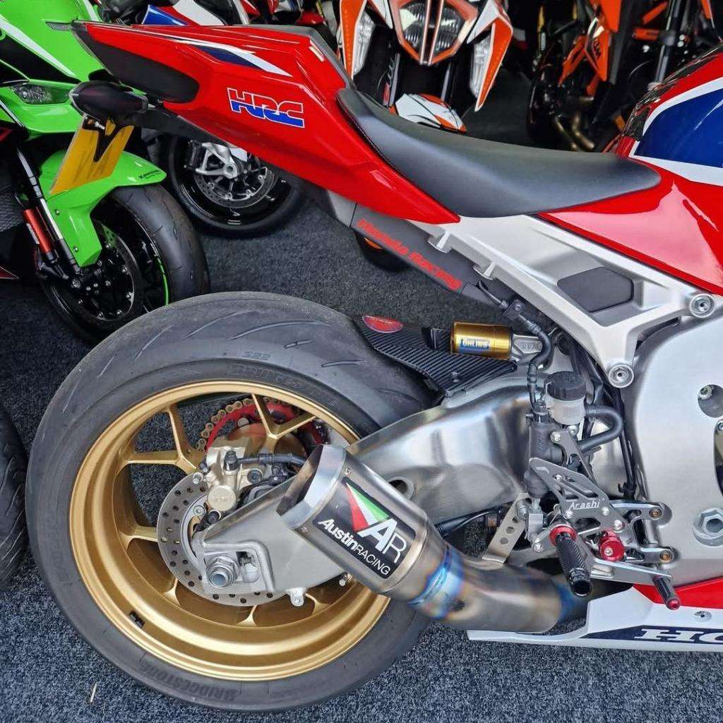 A 2017 HONDA CBR 1000 S1-H Cbr 1000 S A 2017 HONDA CBR 1000 S1-H Cbr 1000 S