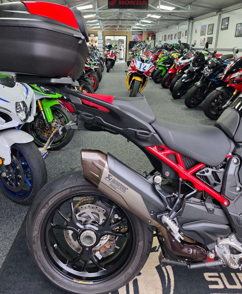 A 2022 DUCATI MULTISTRADA V4 PIKES PEAK Multistrada V4 A 2022 DUCATI MULTISTRADA V4 PIKES PEAK Multistrada V4