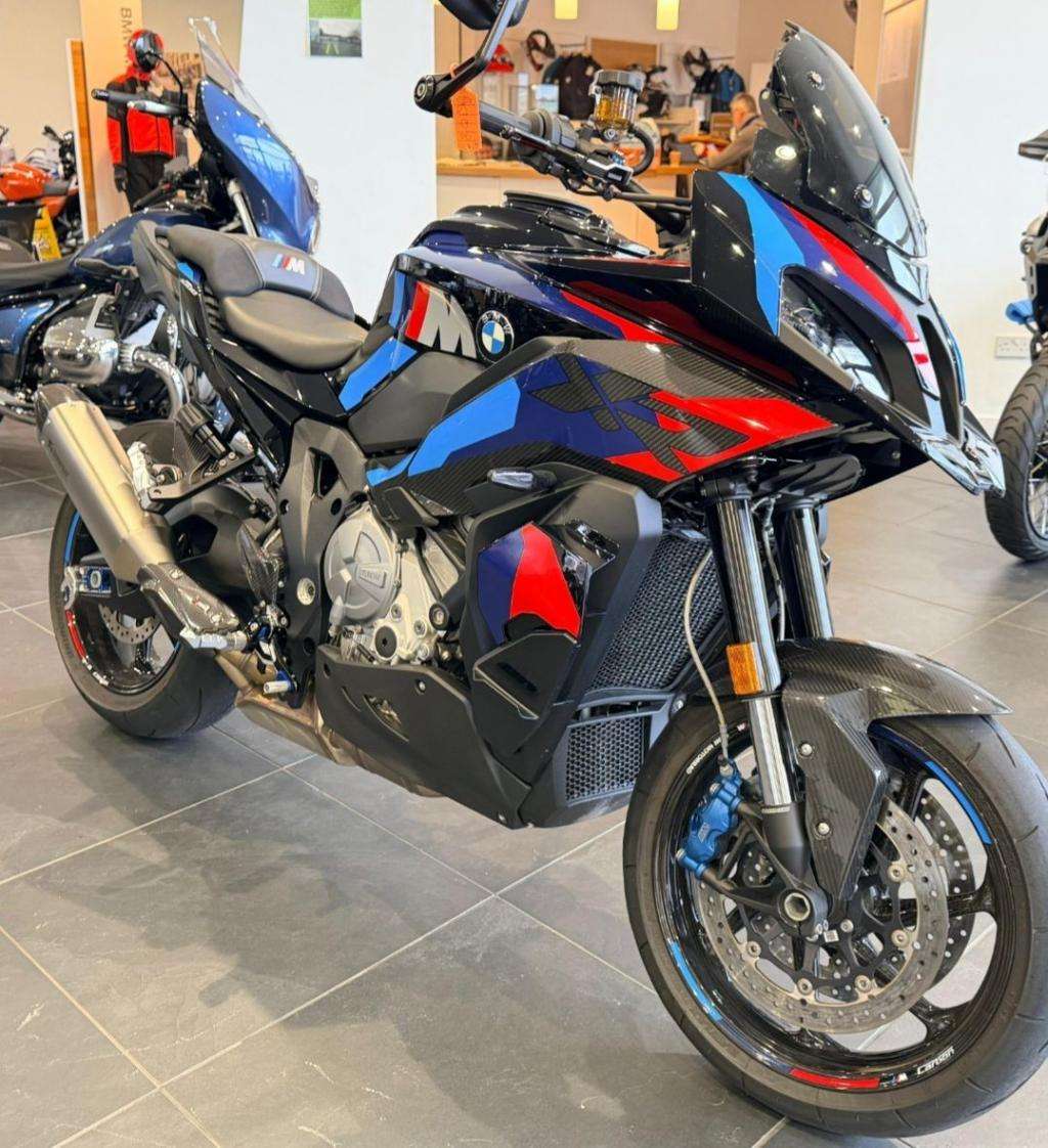 A 2024 BMW M 1000 XR A 2024 BMW M 1000 XR