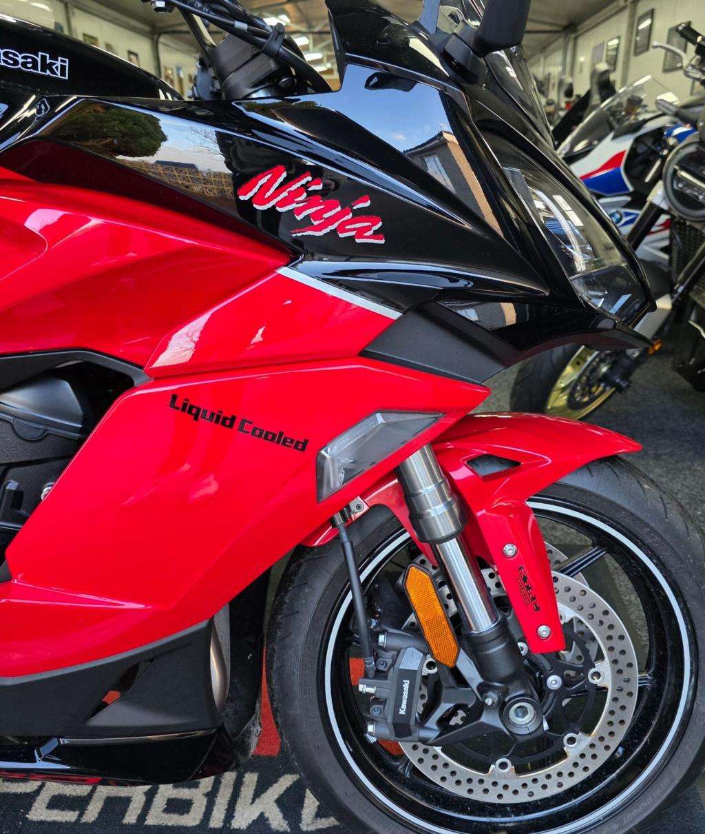 A 2025 KAWASAKI NINJA 1000 SX Zx 1002 Krfbn 40th Anniversary A 2025 KAWASAKI NINJA 1000 SX Zx 1002 Krfbn 40th Anniversary