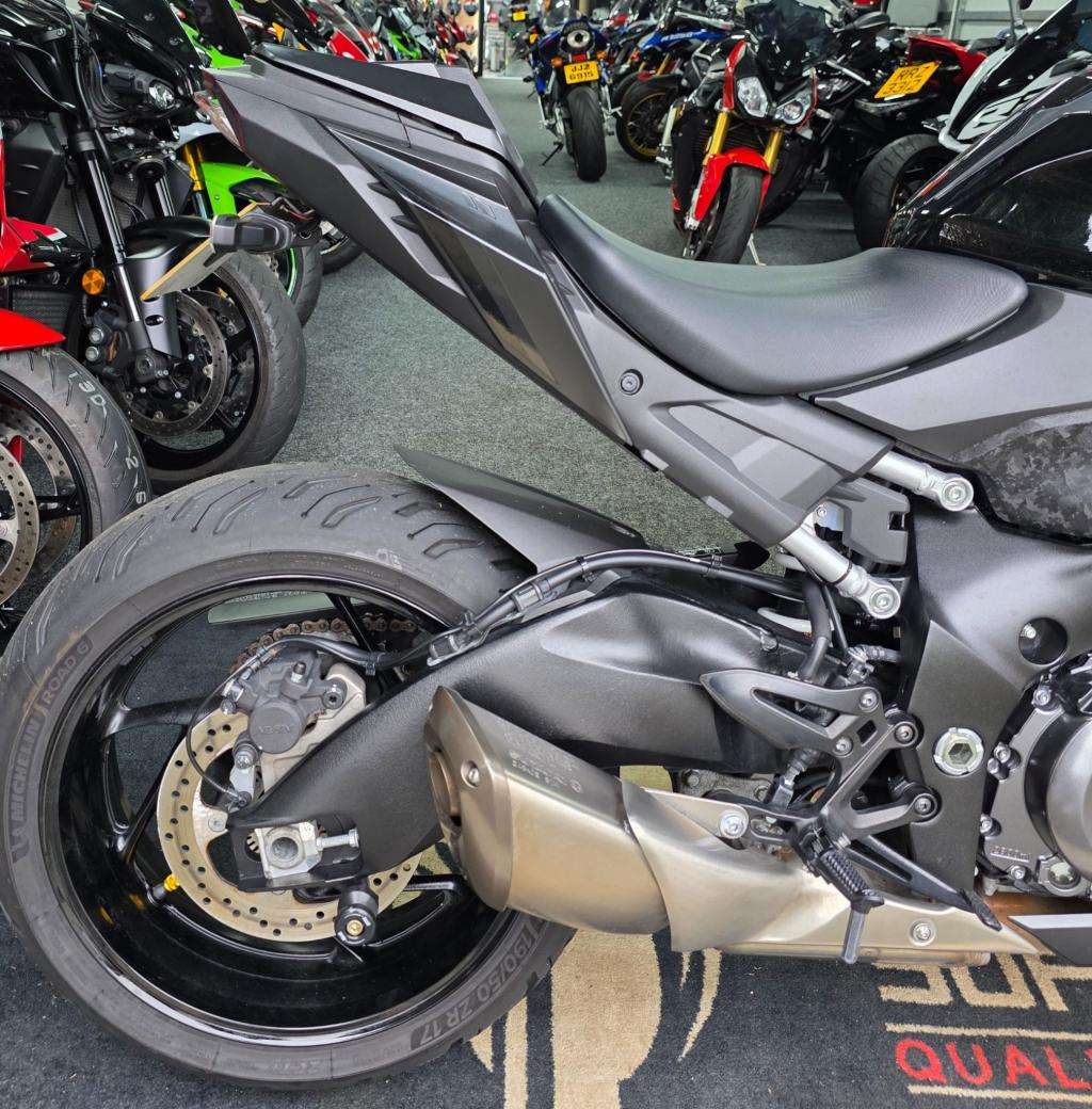 A 2021 SUZUKI GSXS 1000 RQ M2 Gsxs 1000 A 2021 SUZUKI GSXS 1000 RQ M2 Gsxs 1000