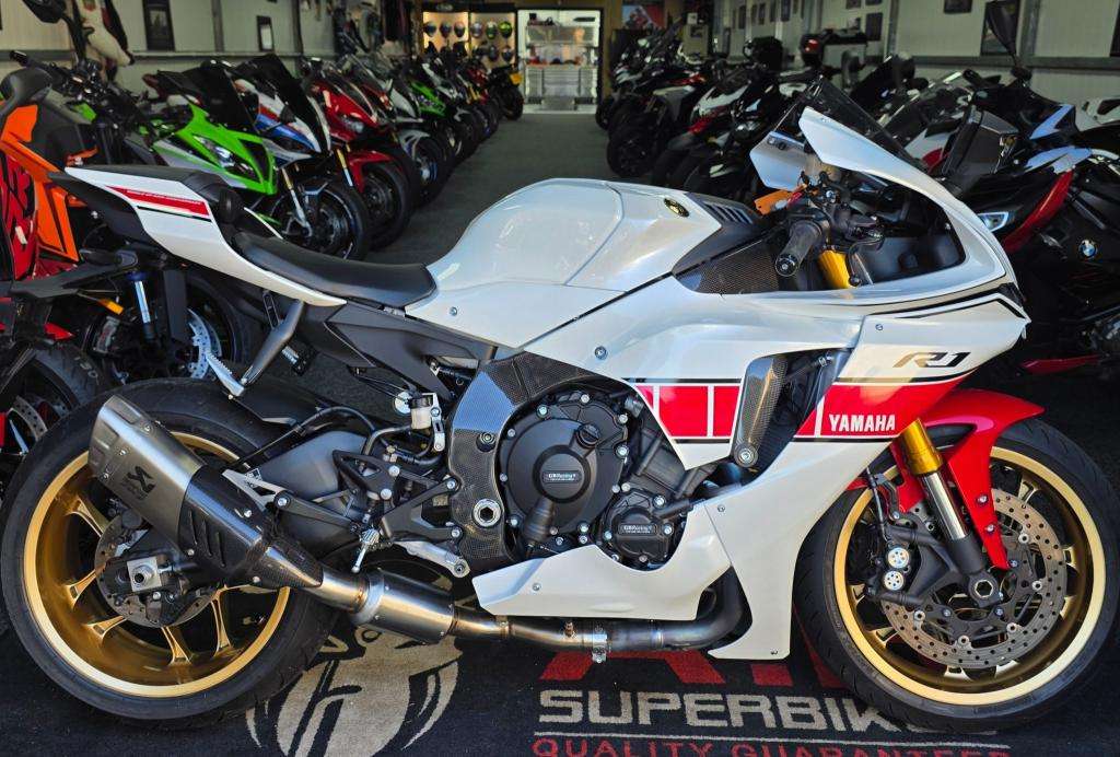 A 2023 YAMAHA YZF R1 21 (YZF1000) Yzf R1 A 2023 YAMAHA YZF R1 21 (YZF1000) Yzf R1