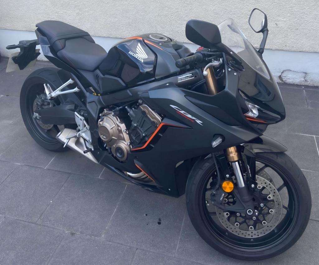 A 2022 HONDA CBR 650 RA-N Cbr 650 R A 2022 HONDA CBR 650 RA-N Cbr 650 R