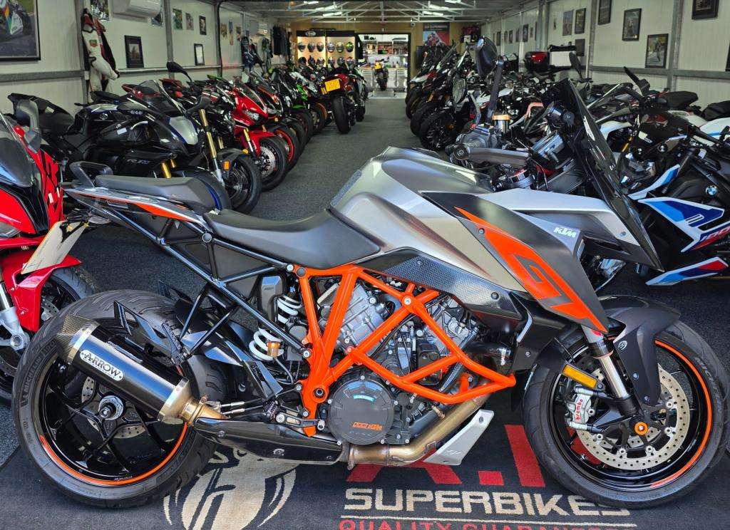 A 2018 KTM 1290 SUPER DUKE GT 17 1290 Super Duke Gt A 2018 KTM 1290 SUPER DUKE GT 17 1290 Super Duke Gt