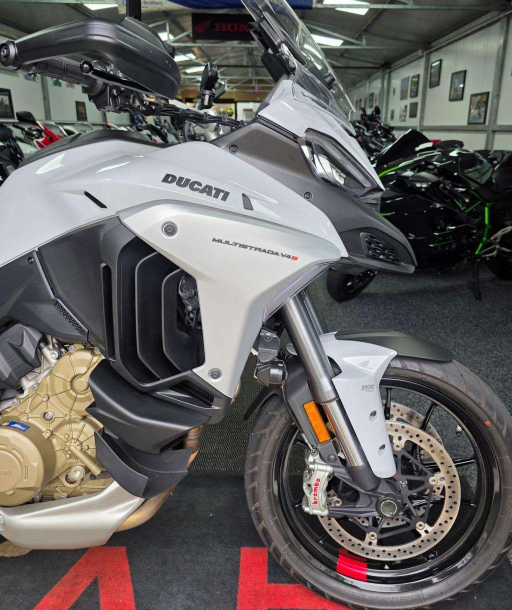 A 2024 DUCATI MULTISTRADA V4 S Multistrada V4 A 2024 DUCATI MULTISTRADA V4 S Multistrada V4