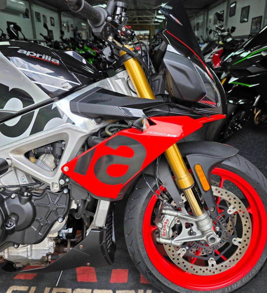 A 2020 APRILIA TUONO V4 1100 FACTORY A 2020 APRILIA TUONO V4 1100 FACTORY