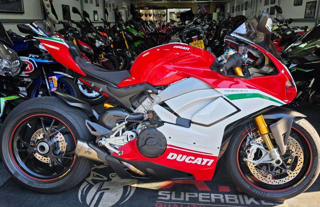 A 2018 DUCATI PANIGALE V4 SPECIALE Panigale V4 A 2018 DUCATI PANIGALE V4 SPECIALE Panigale V4