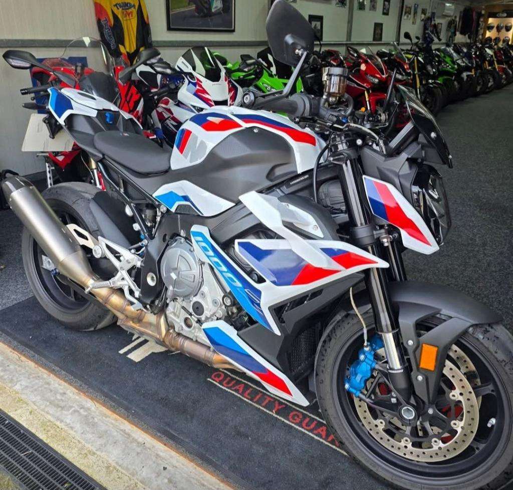 A 2023 BMW M 1000 R A 2023 BMW M 1000 R