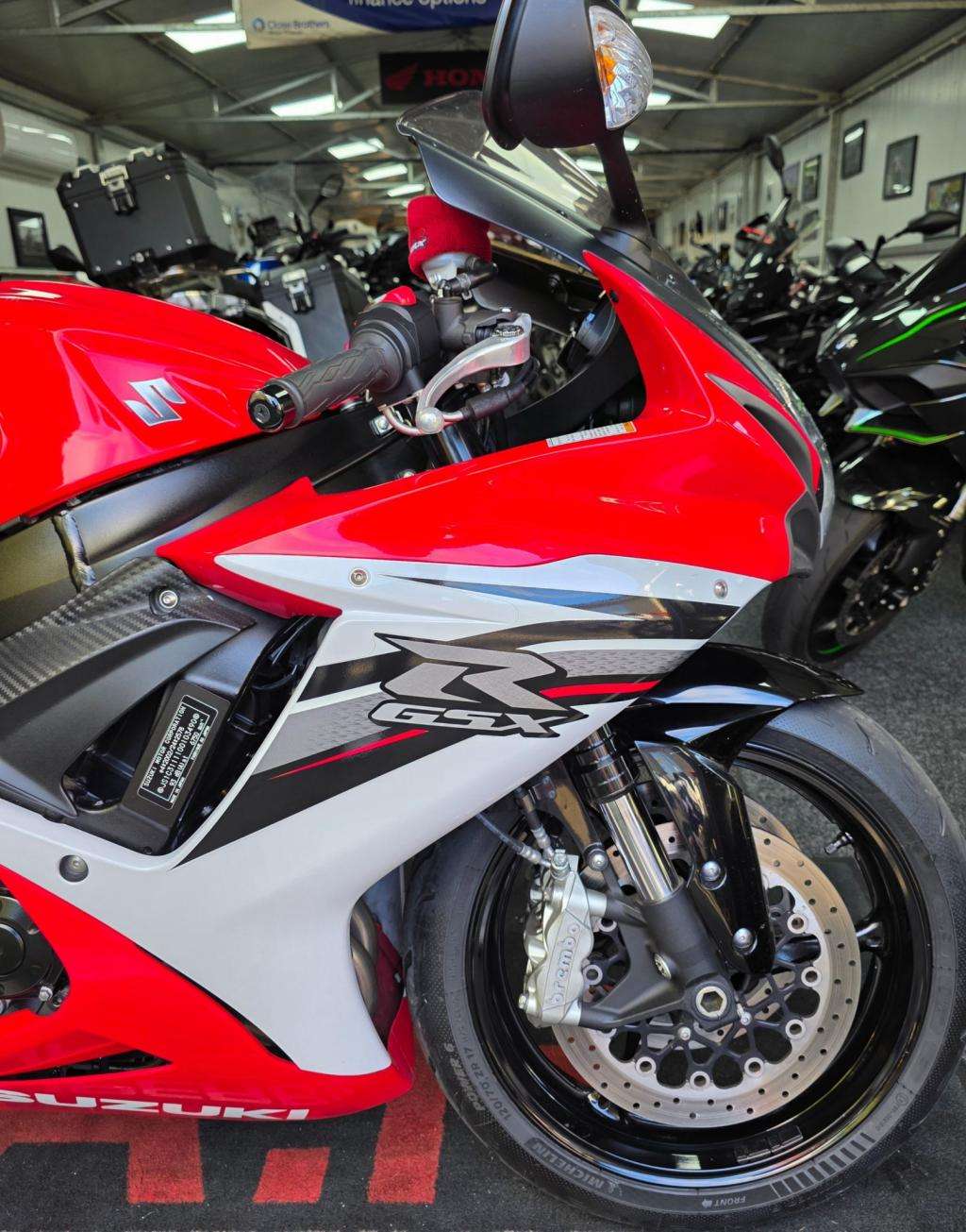A 2013 SUZUKI GSXR 600 L3 Gsxr 600 A 2013 SUZUKI GSXR 600 L3 Gsxr 600