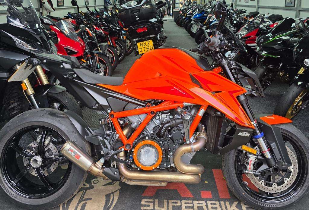 A 2026 KTM 1390 SUPERDUKE R Evo 24 A 2026 KTM 1390 SUPERDUKE R Evo 24