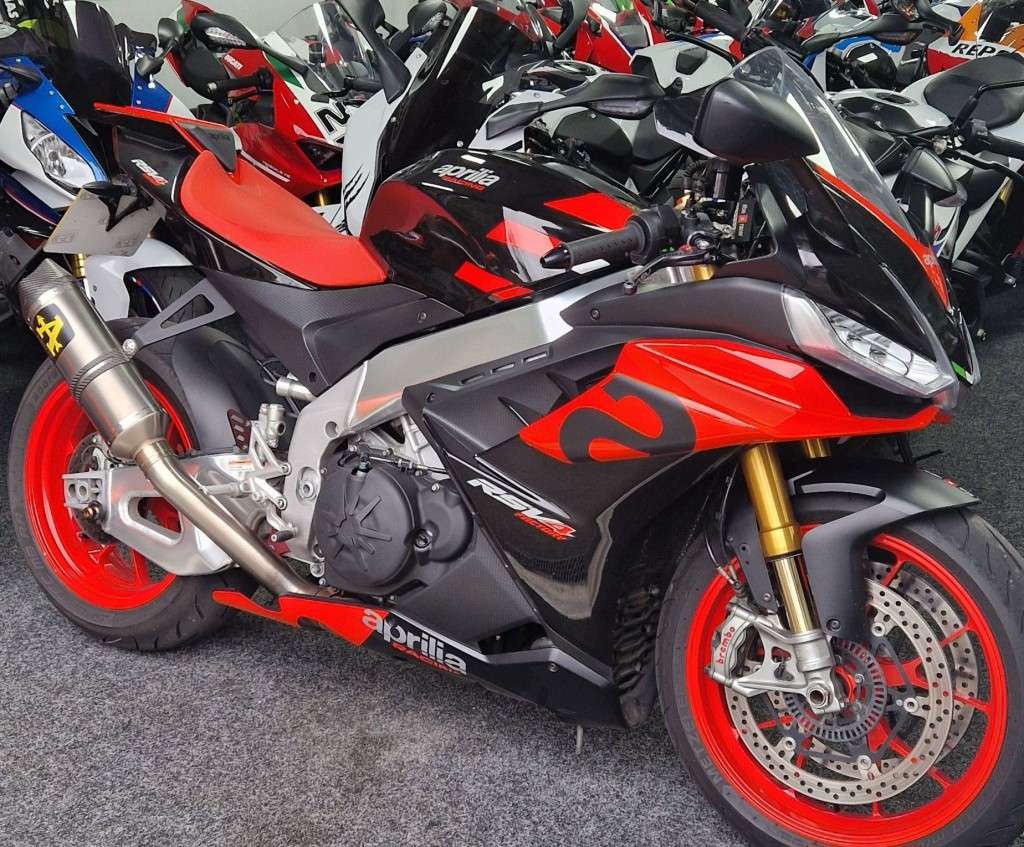Check out this Aprilia Rsv 4 1100 Factory 2021 Petrol
