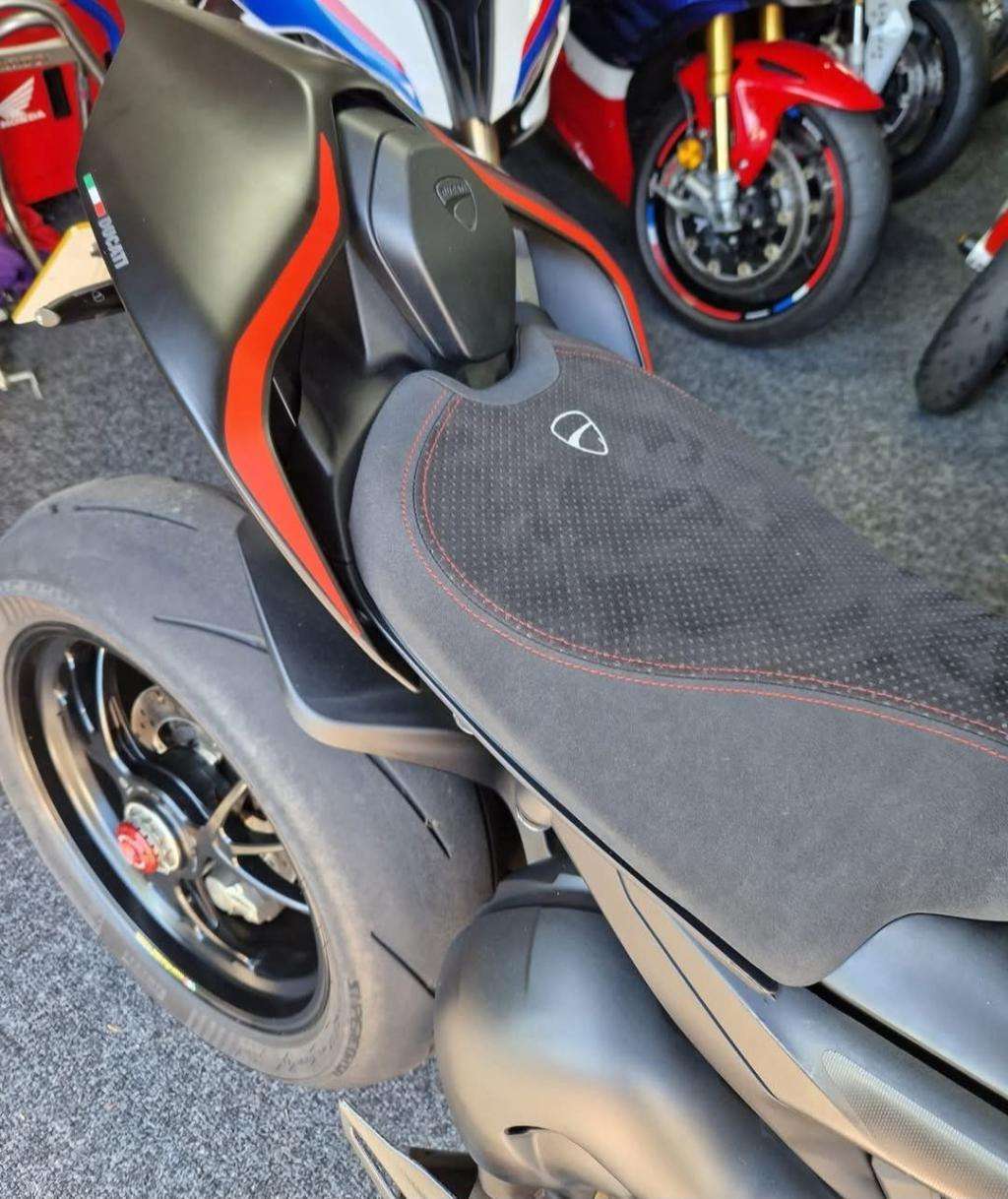 2021 DUCATI STREETFIGHTER V4 S 2021 DUCATI STREETFIGHTER V4 S