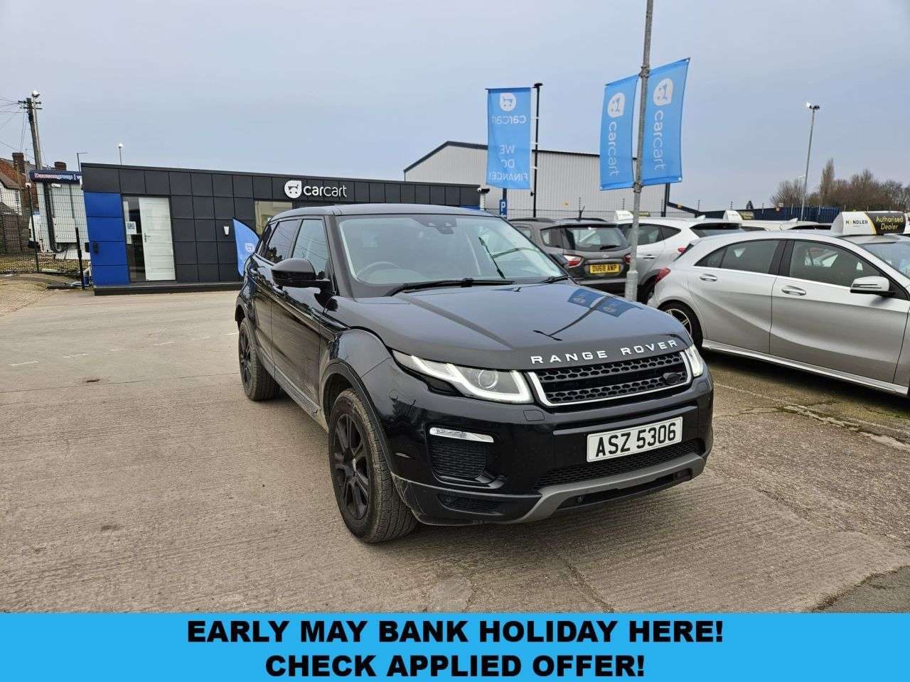 A 2017 LAND ROVER RANGE ROVER EVOQUE 2.0 TD4 SE Tech SUV 5dr Diesel Auto 4WD Euro 6 (s/s) (180 ps) (Rates starti A 2017 LAND ROVER RANGE ROVER EVOQUE 2.0 TD4 SE Tech SUV 5dr Diesel Auto 4WD Euro 6 (s/s) (180 ps) (Rates starti