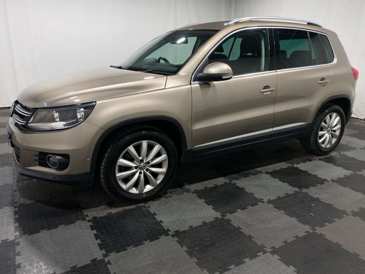 2015 VOLKSWAGEN TIGUAN 2015 VOLKSWAGEN TIGUAN