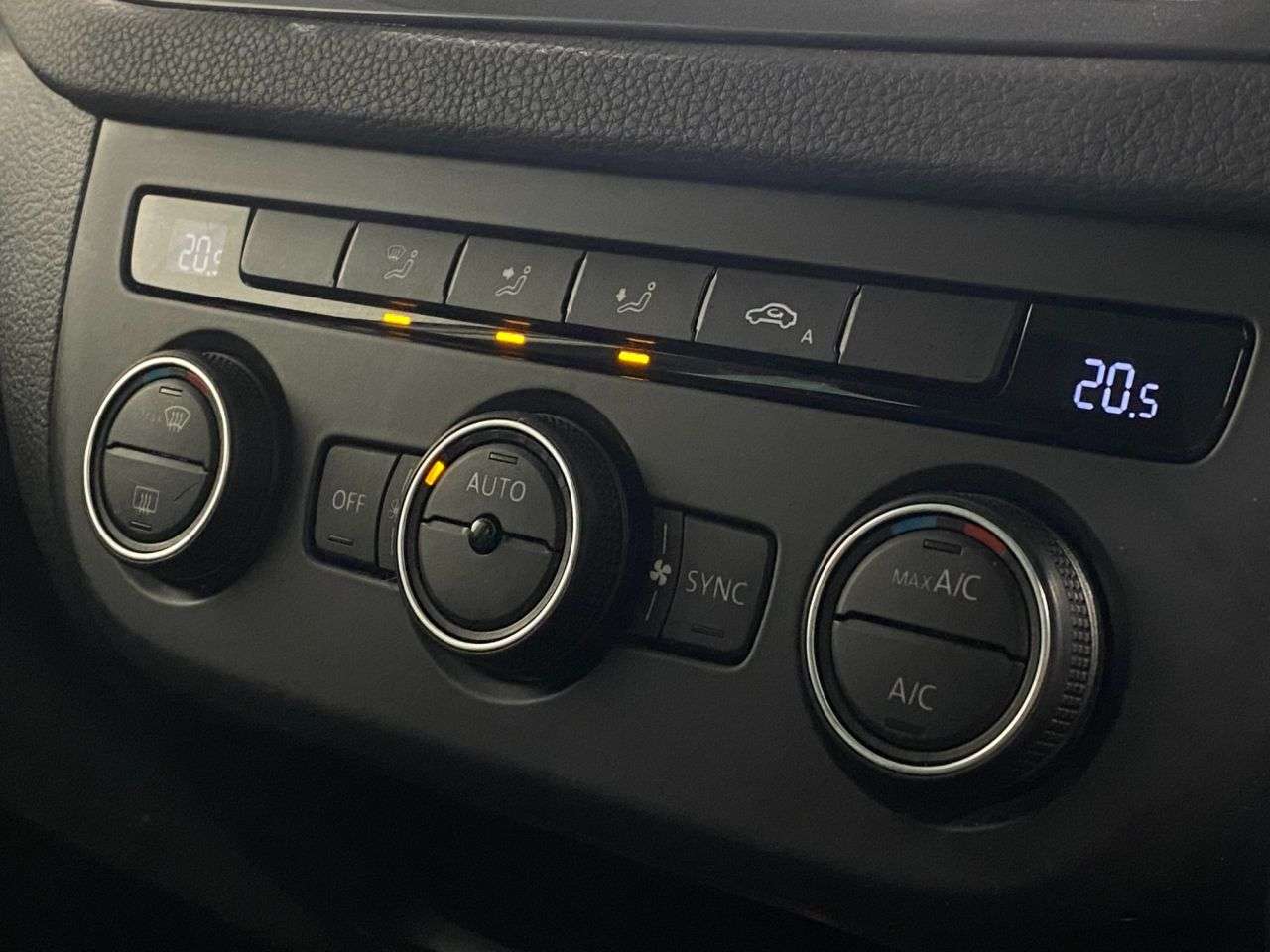 2015 VOLKSWAGEN TIGUAN 2015 VOLKSWAGEN TIGUAN