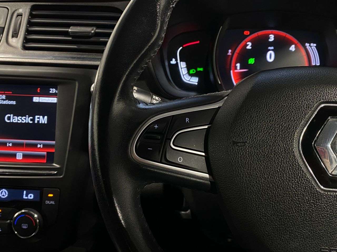 2017 RENAULT KADJAR 2017 RENAULT KADJAR