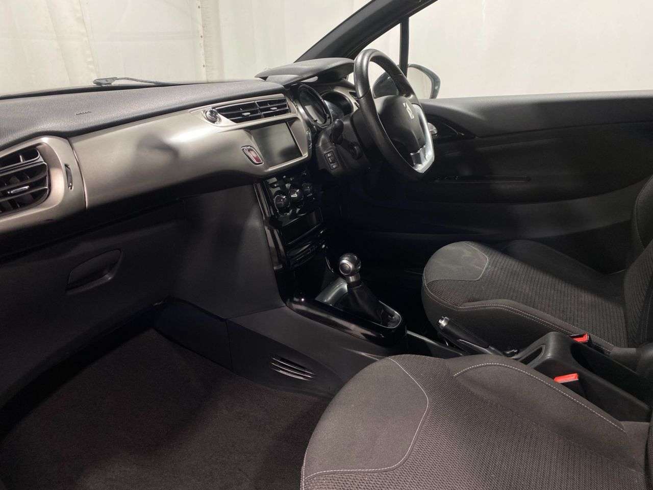 2017 DS AUTOMOBILES DS 3 2017 DS AUTOMOBILES DS 3