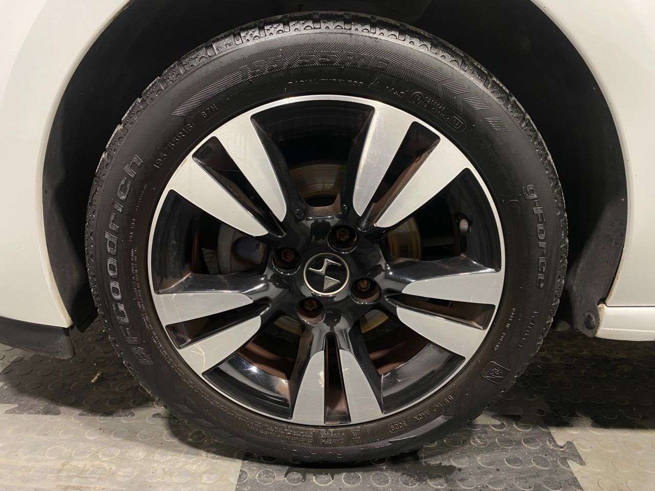 2017 DS AUTOMOBILES DS 3 2017 DS AUTOMOBILES DS 3