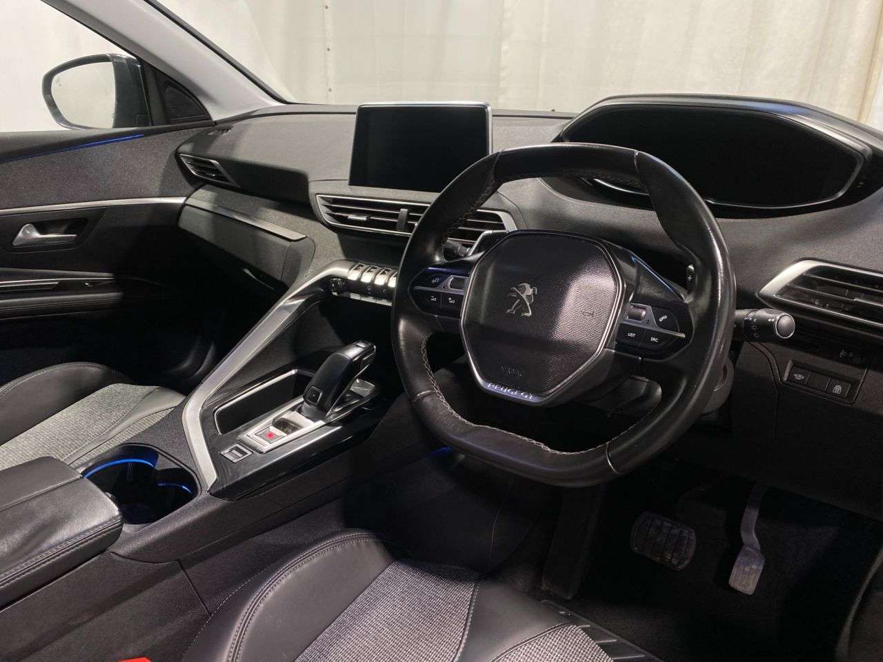 2017 PEUGEOT 3008 2017 PEUGEOT 3008