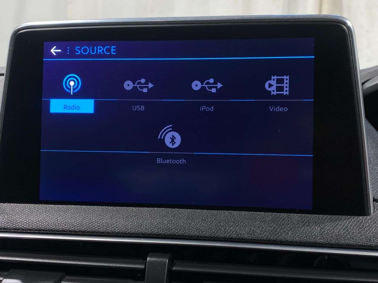 2017 PEUGEOT 3008 2017 PEUGEOT 3008