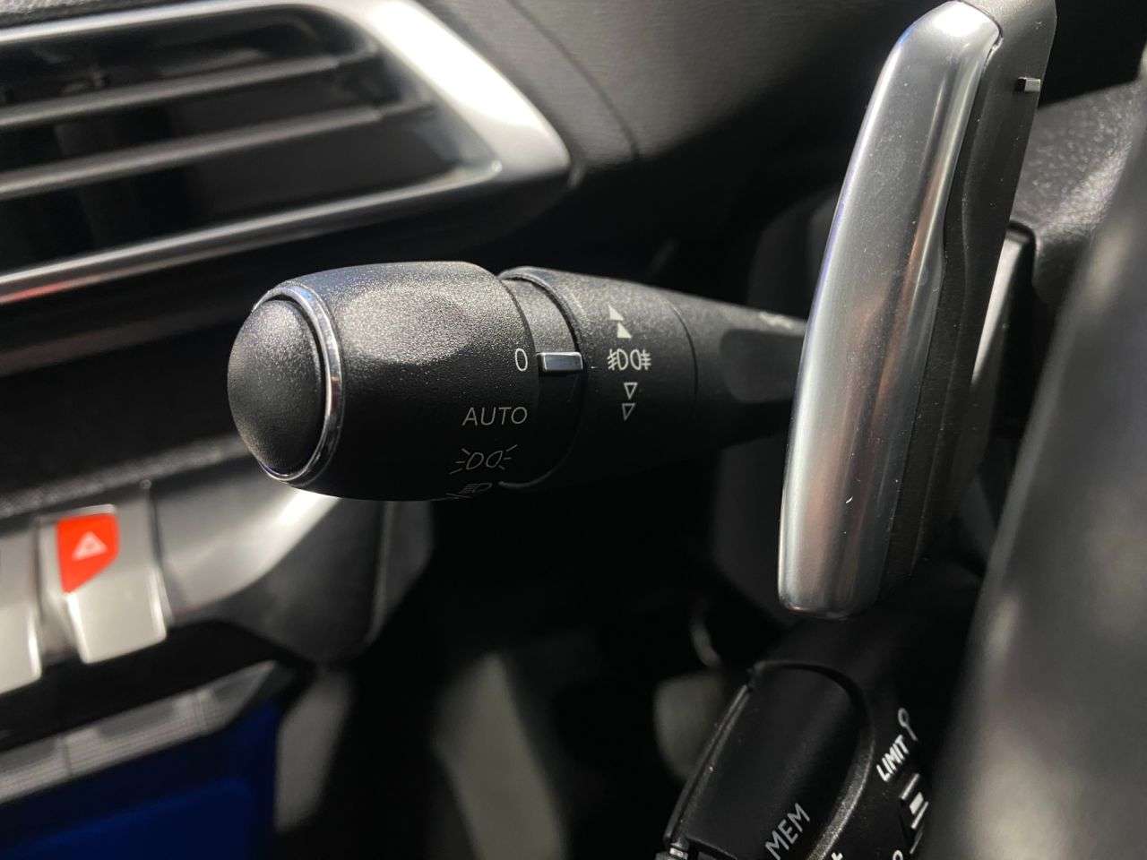 2017 PEUGEOT 3008 2017 PEUGEOT 3008