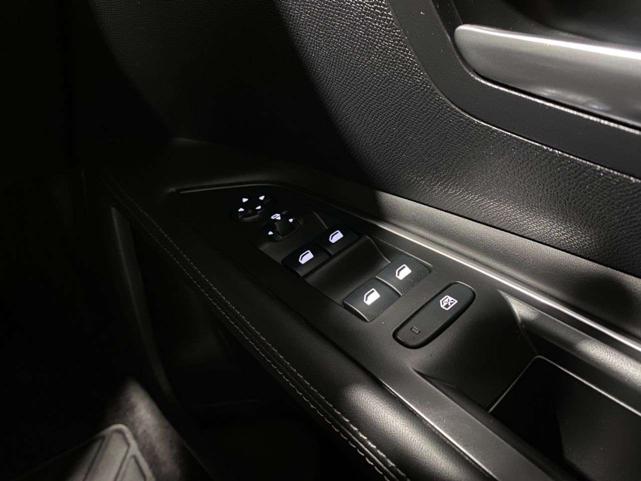 2017 PEUGEOT 3008 2017 PEUGEOT 3008