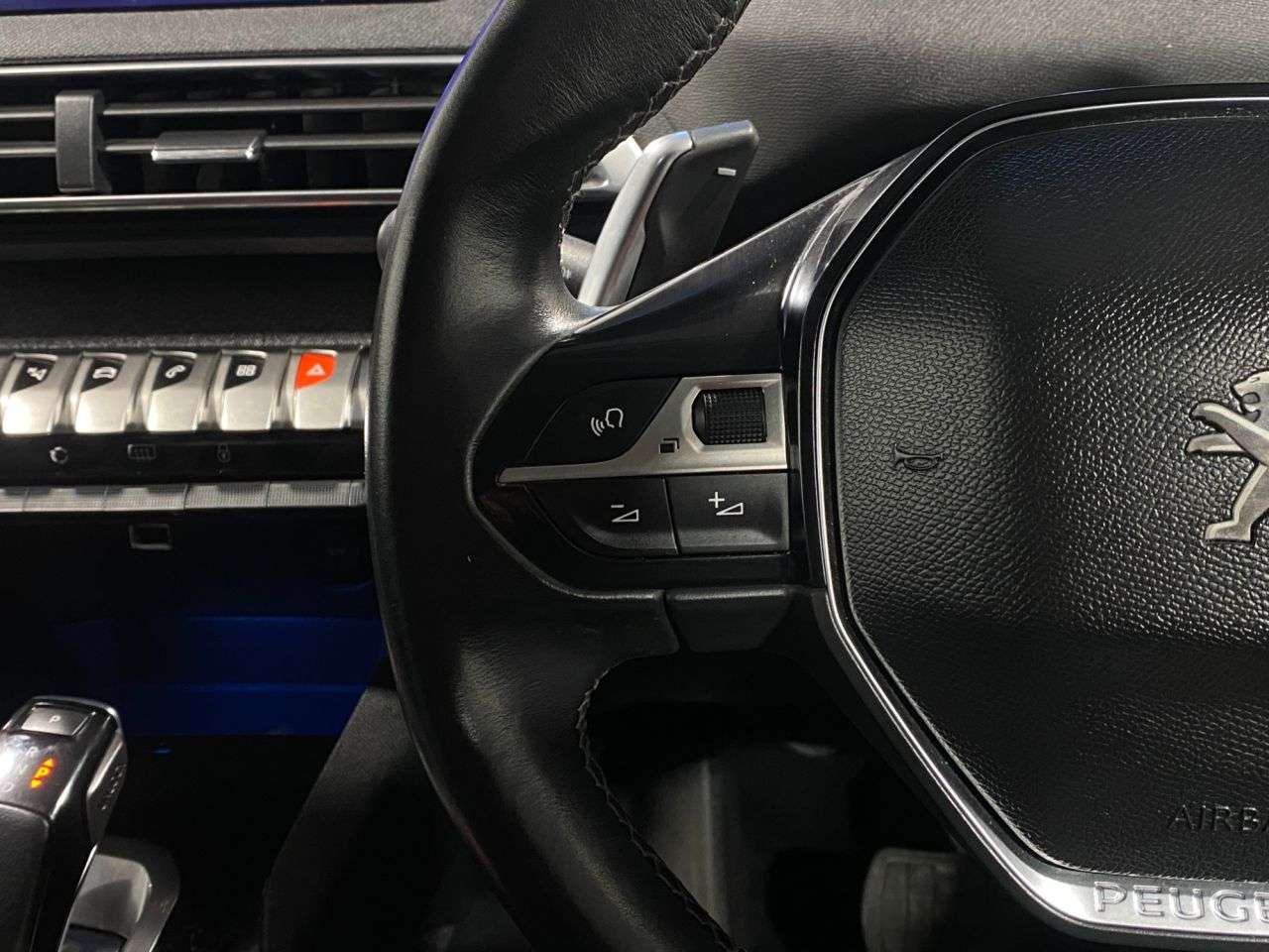 2017 PEUGEOT 3008 2017 PEUGEOT 3008