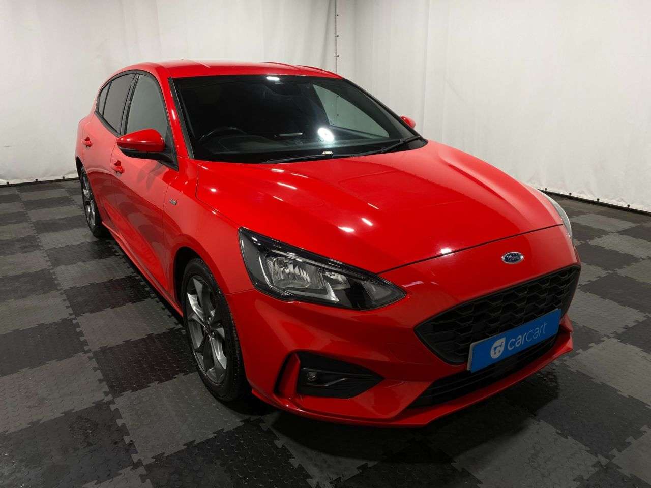 A 2018 FORD FOCUS 1.0T EcoBoost ST-Line Hatchback 5dr Petrol Manual Euro 6 (s/s) (125 ps) (Ra A 2018 FORD FOCUS 1.0T EcoBoost ST-Line Hatchback 5dr Petrol Manual Euro 6 (s/s) (125 ps) (Ra