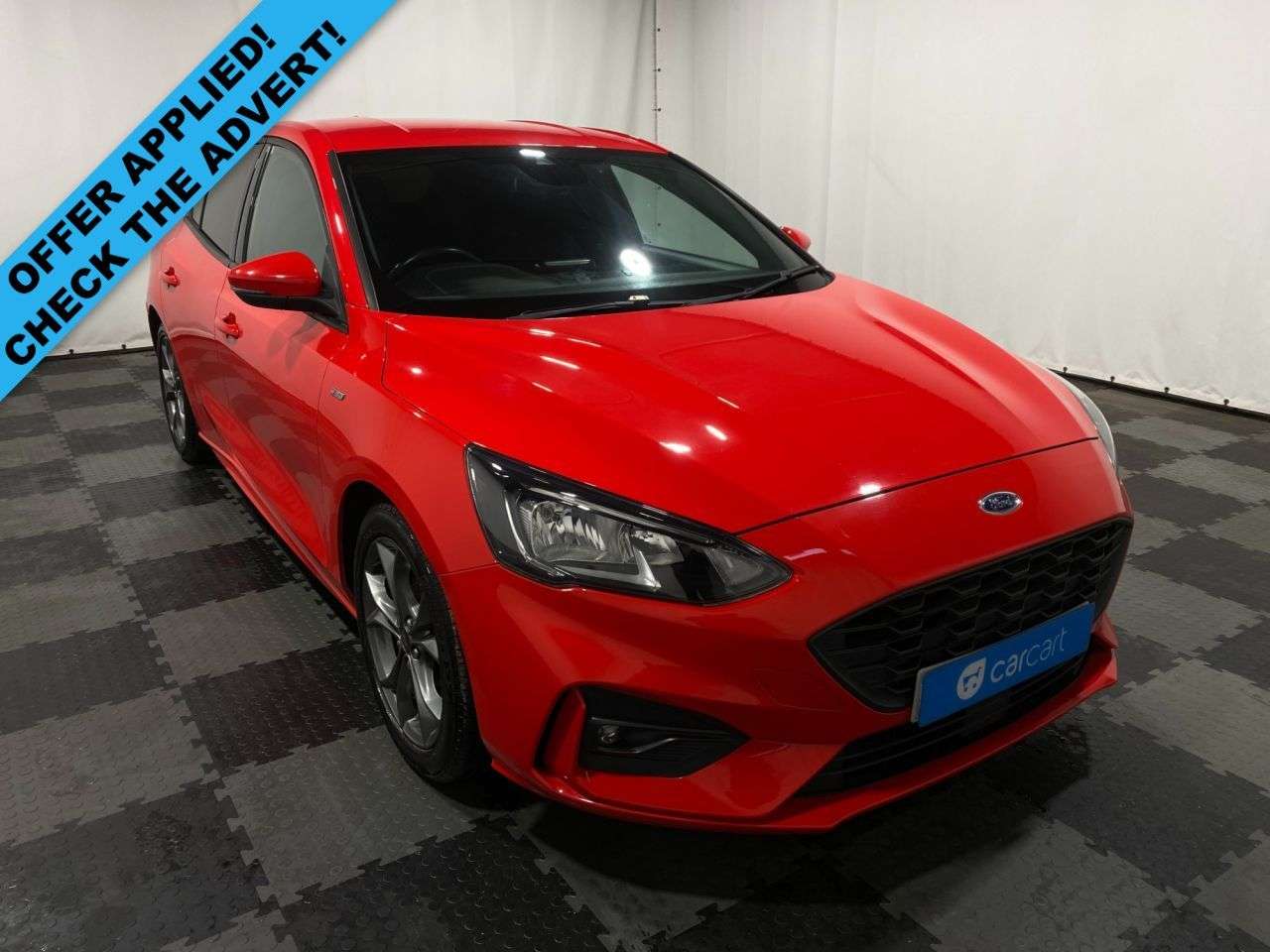 A 2018 FORD FOCUS 1.0T EcoBoost ST-Line Hatchback 5dr Petrol Manual Euro 6 (s/s) (125 ps) (Ra A 2018 FORD FOCUS 1.0T EcoBoost ST-Line Hatchback 5dr Petrol Manual Euro 6 (s/s) (125 ps) (Ra