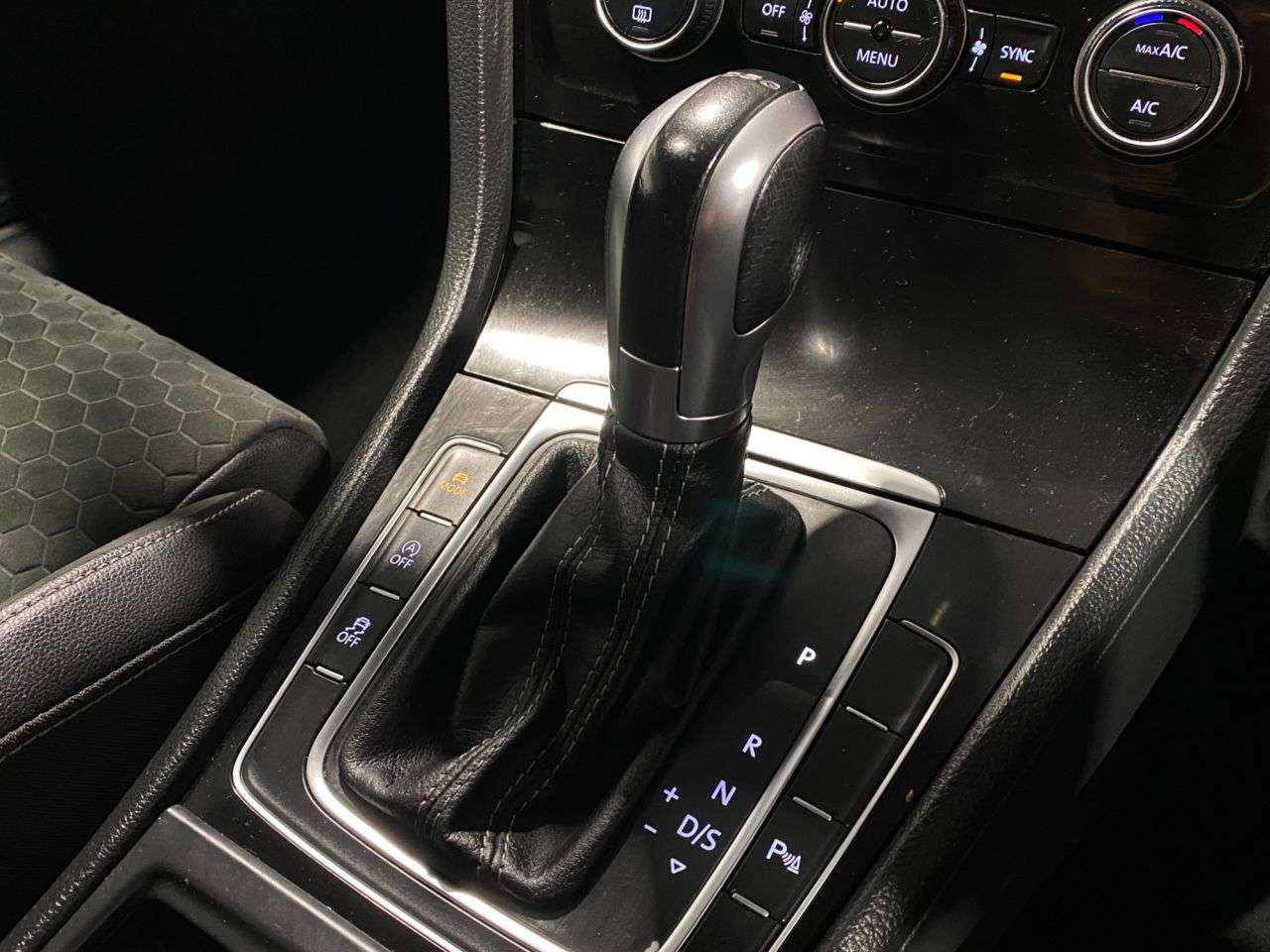 2017 VOLKSWAGEN GOLF 2017 VOLKSWAGEN GOLF