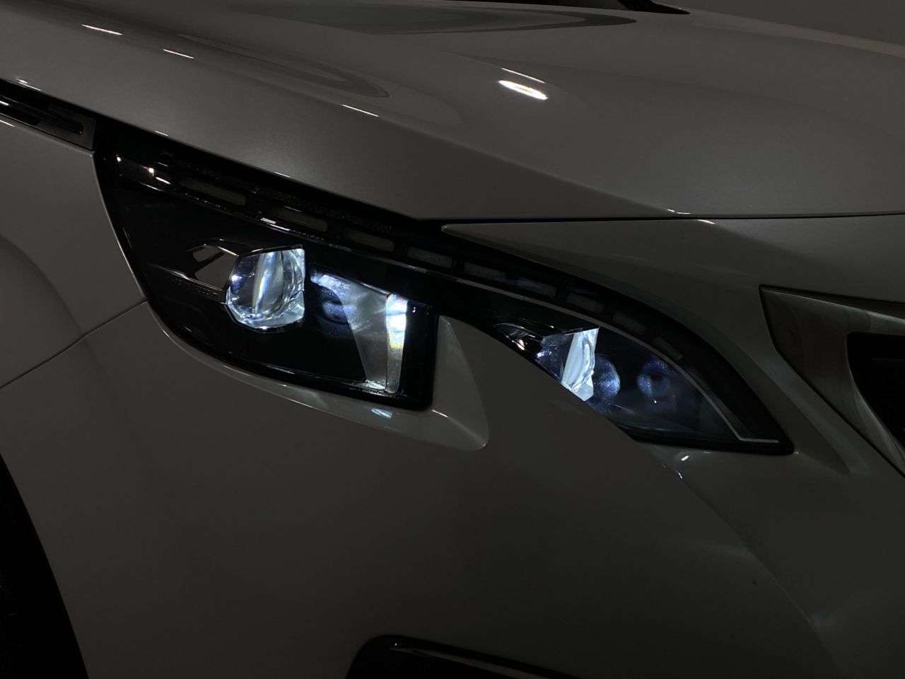 2018 PEUGEOT 5008 2018 PEUGEOT 5008