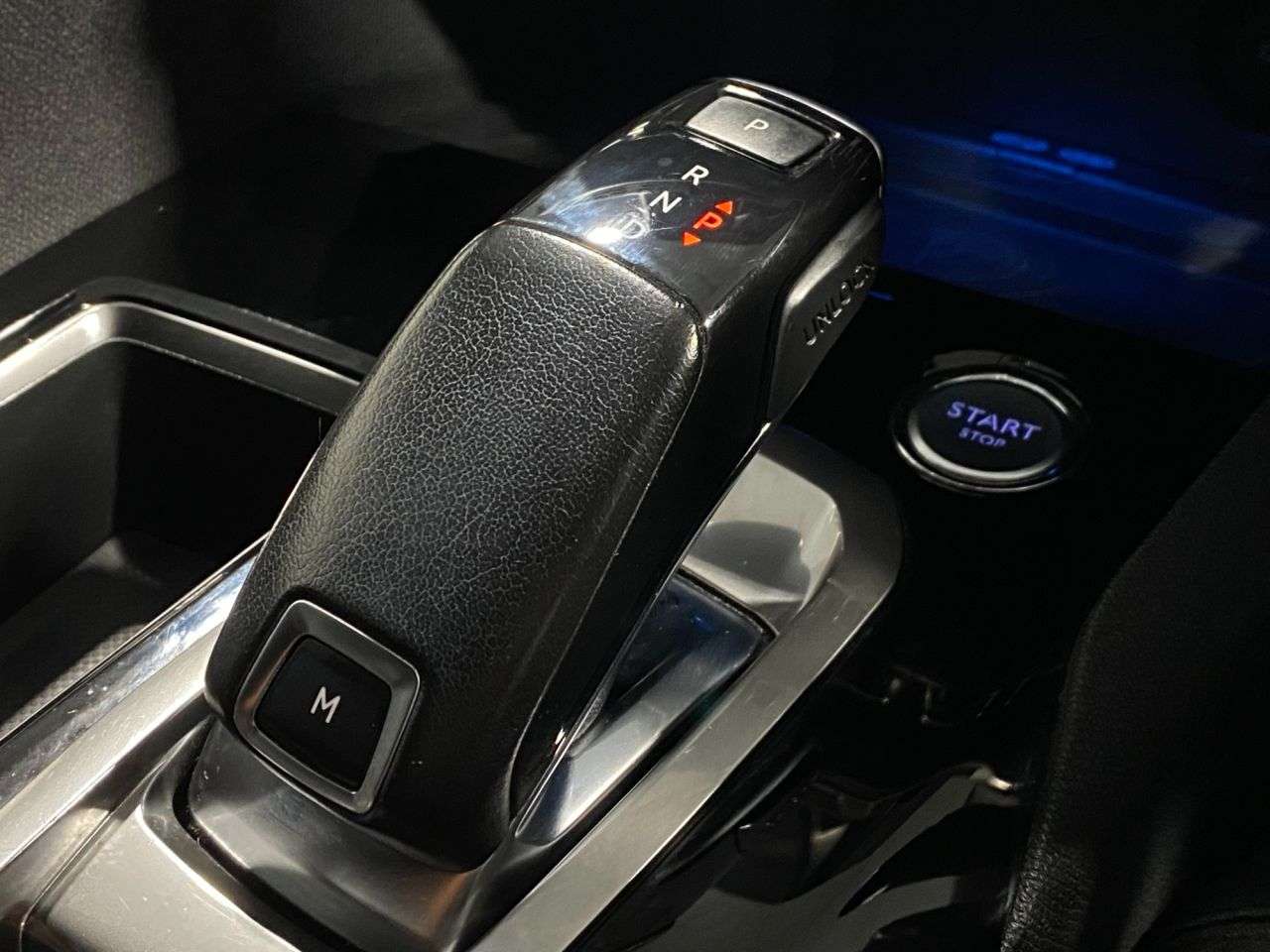 2018 PEUGEOT 5008 2018 PEUGEOT 5008