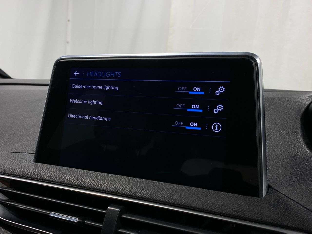 2018 PEUGEOT 5008 2018 PEUGEOT 5008