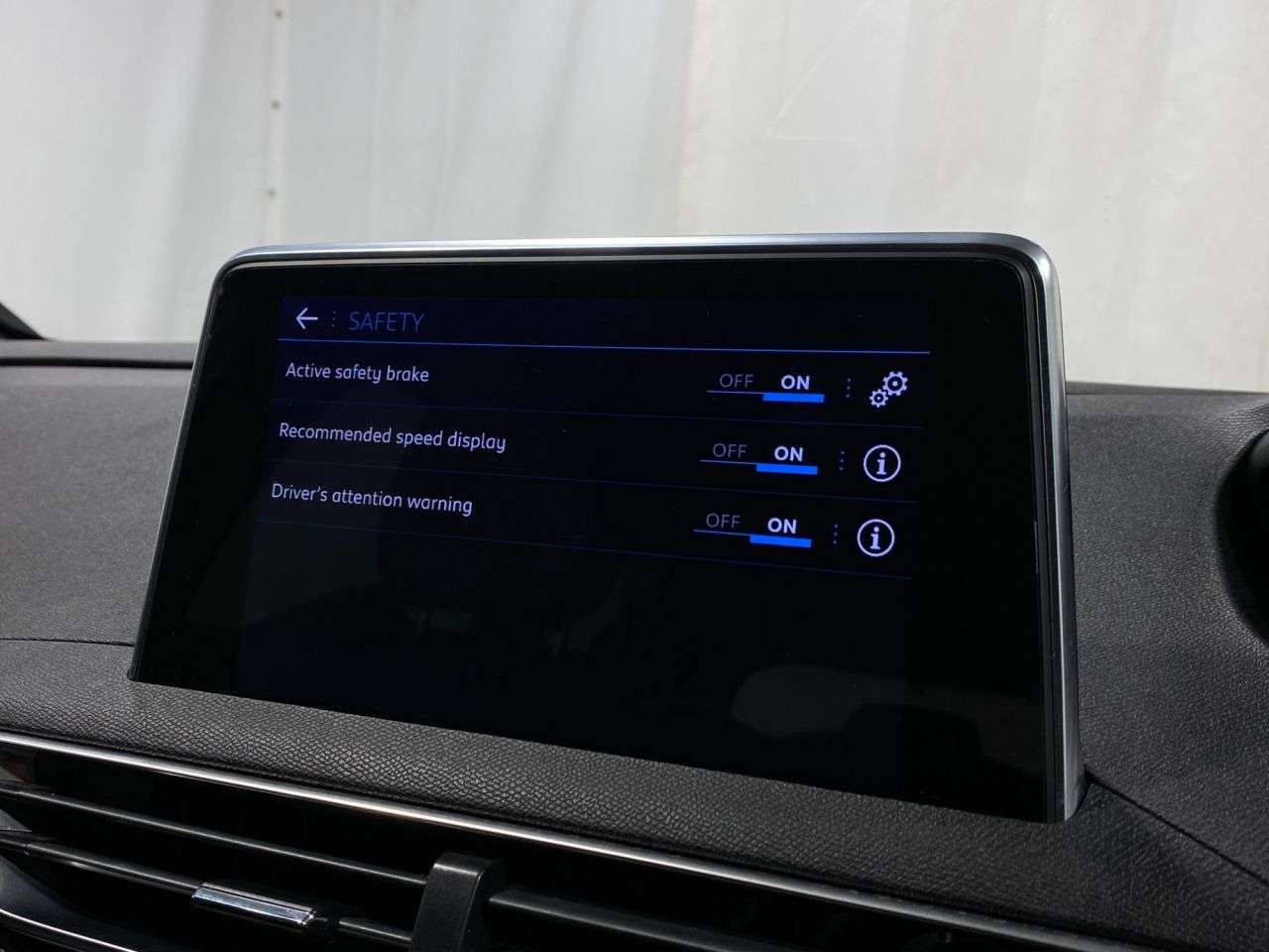 2018 PEUGEOT 5008 2018 PEUGEOT 5008