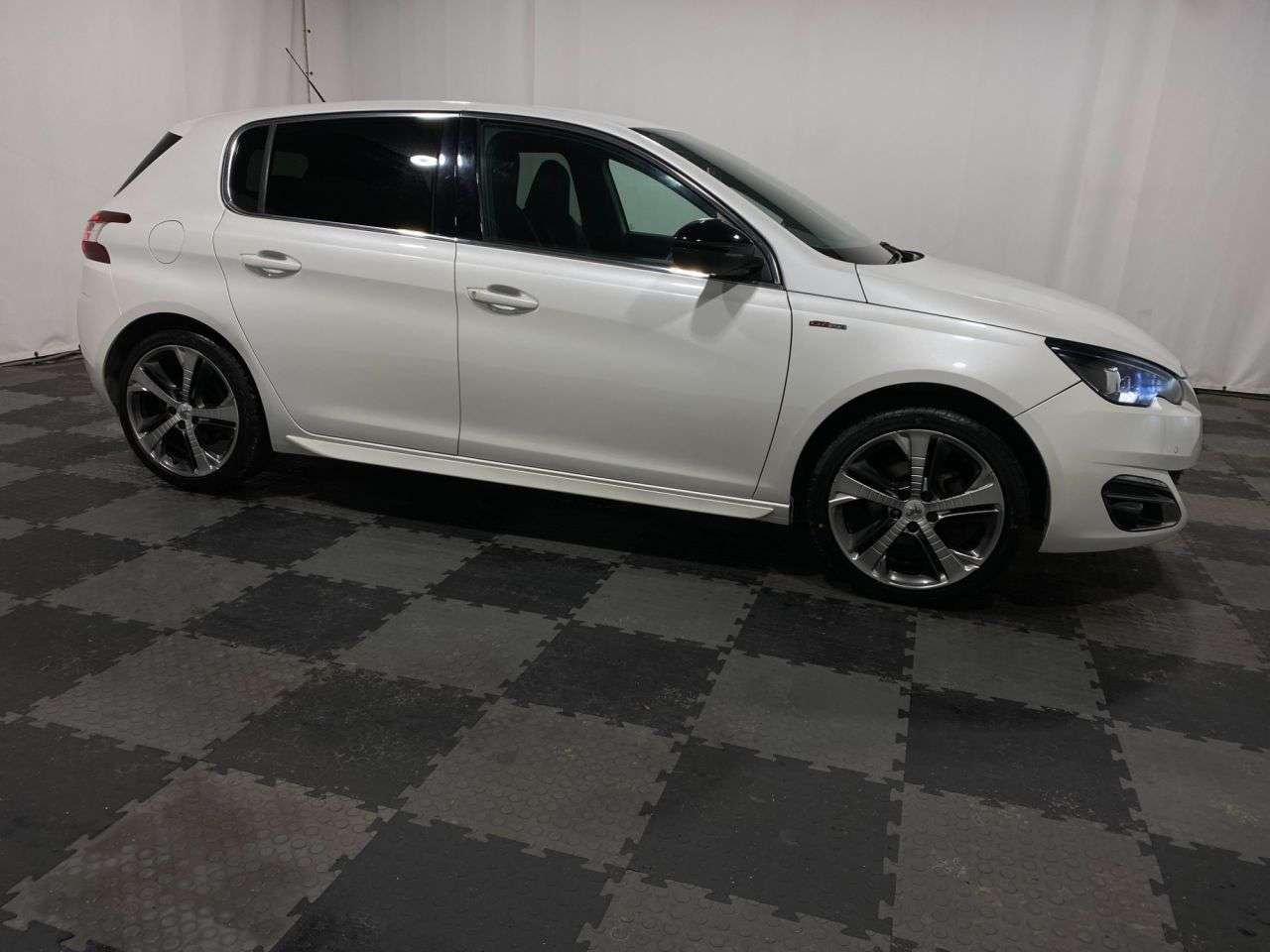 2017 PEUGEOT 308 2017 PEUGEOT 308