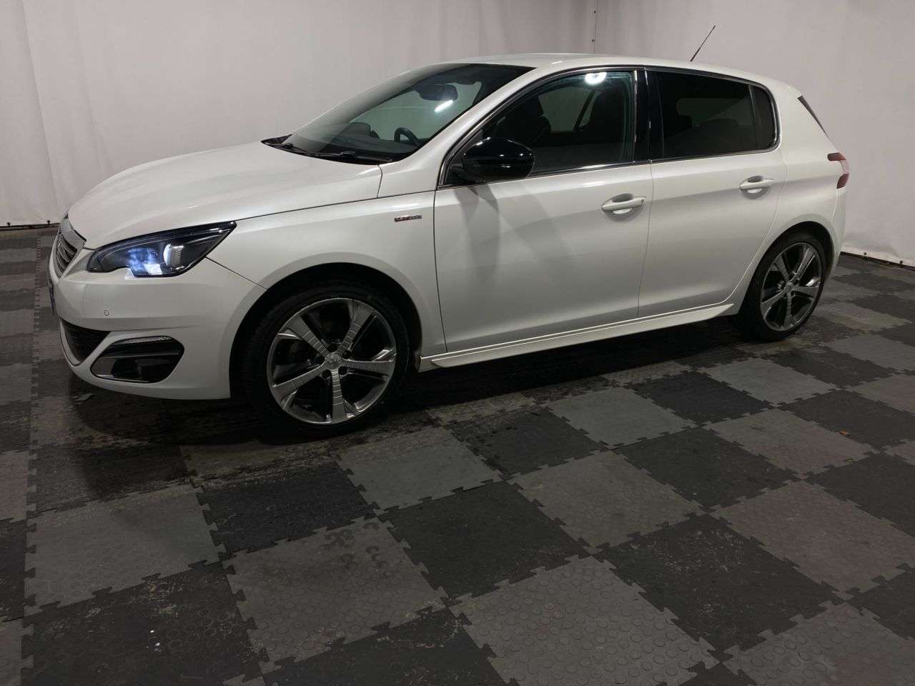 2017 PEUGEOT 308 2017 PEUGEOT 308
