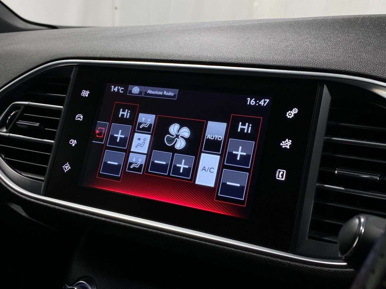 2017 PEUGEOT 308 2017 PEUGEOT 308