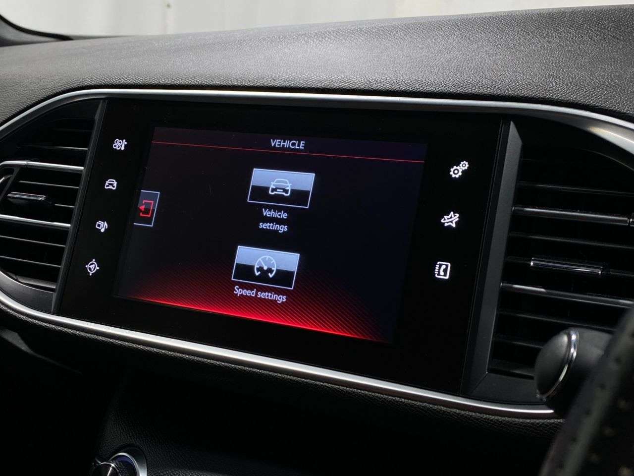 2017 PEUGEOT 308 2017 PEUGEOT 308