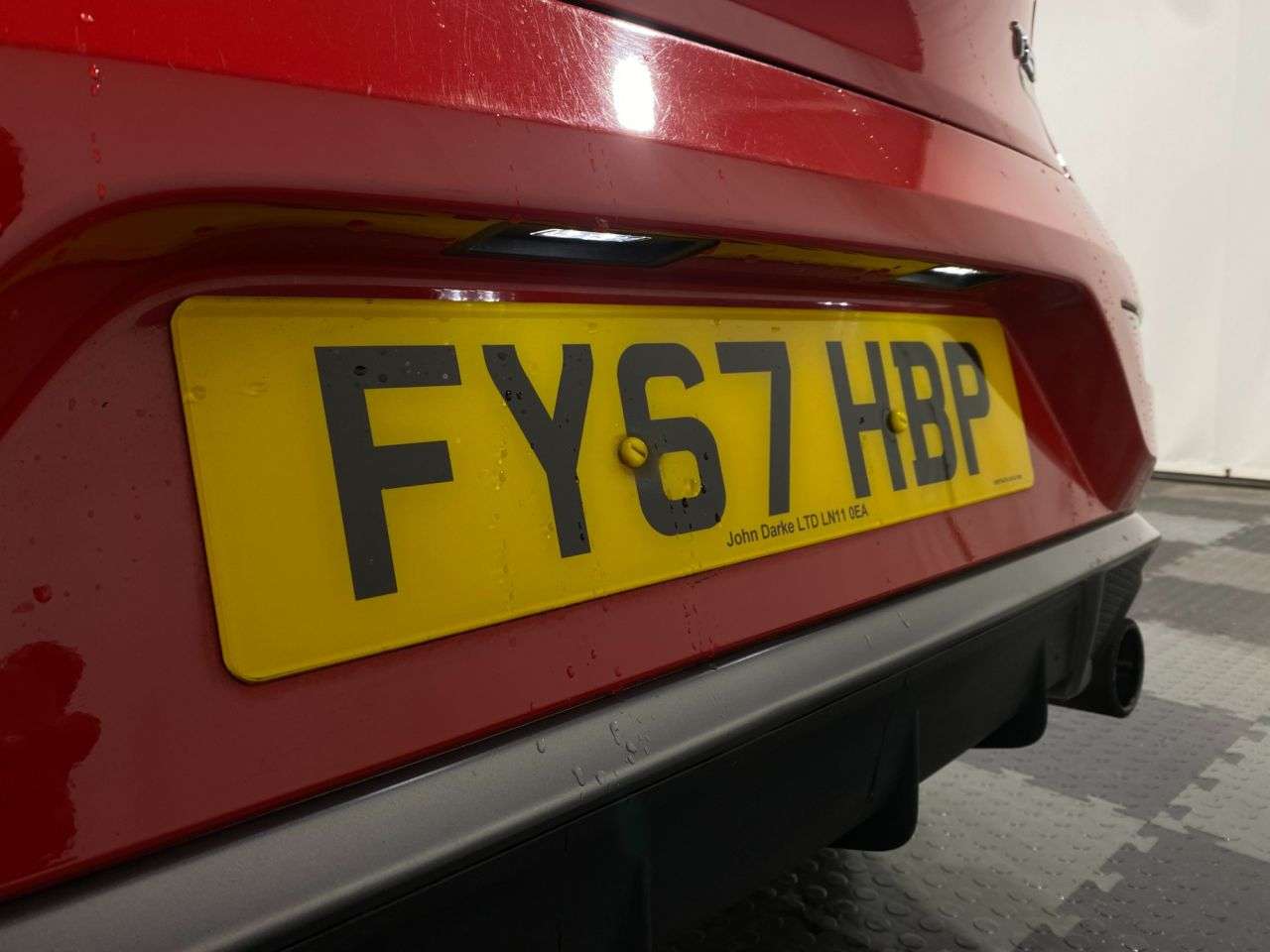 2017 VOLVO V40 2017 VOLVO V40