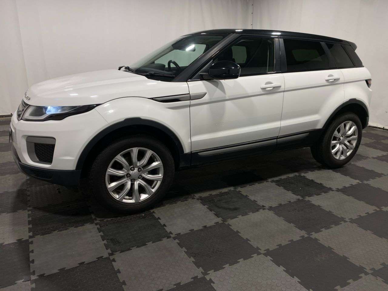 2015 LAND ROVER RANGE ROVER EVOQUE 2015 LAND ROVER RANGE ROVER EVOQUE