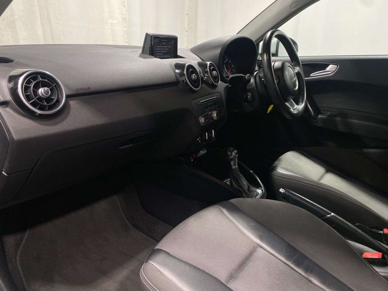 2016 AUDI A1 2016 AUDI A1