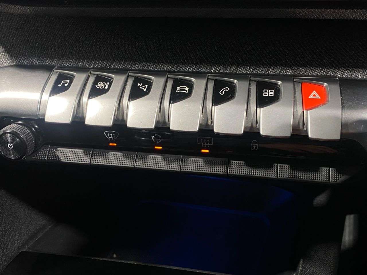 2018 PEUGEOT 3008 2018 PEUGEOT 3008